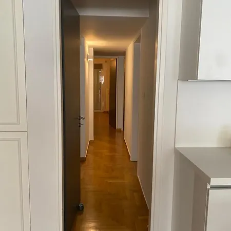 Apartment In Fancy Athenian Neighbourhood-2